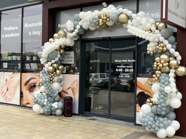 Dekorace Vstupní brána 9m