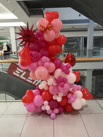 Dekorace sloup zdobený